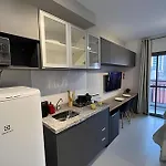 Studio Think Home / 15 Andar 1509