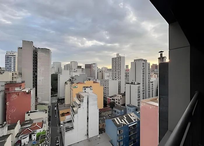 Studio Think Home / 15 Andar 1509